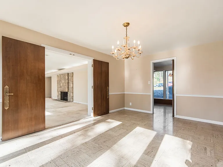 2591 Charing Rd #E — Photo 10