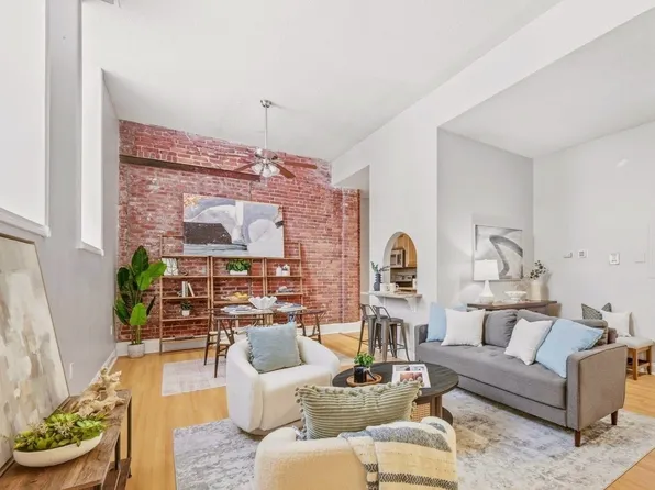 54 Forest St APT 212, Medford, MA 02155