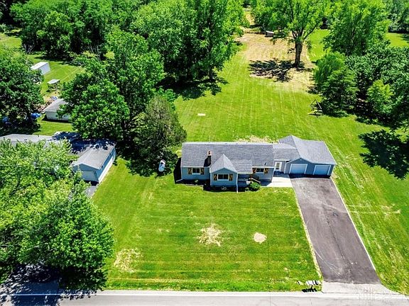 2nd image of 1723 Harlan Rd