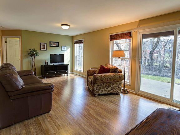 5th image of 1087 Kingston Ct