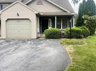 484 Meadowlark Ln, Manheim, PA 17545
