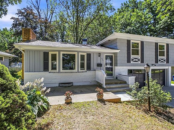 3rd image of 7915 Evanston Ave