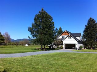 303 Sycamore Dr, Grants Pass, OR 97526