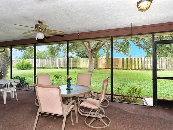 5th image of 141 Shady Pine Ln