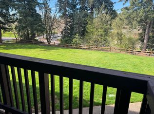 17401 Webster Rd #20, Gladstone, OR 97027