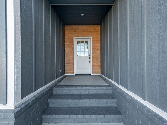 4th image of 8424 Pebble St