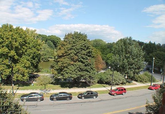 3rd image of 570 Madison Ave