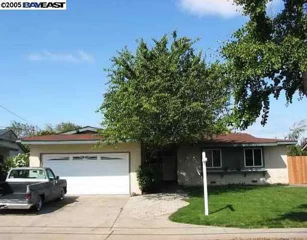 36415 Ruschin Dr photo 1
