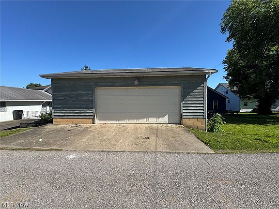 2nd image of 2026 16th St