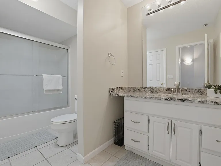 611 N Park Ave #216 — Photo 17