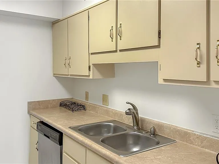 475 Mount Vernon Hwy NE #C225 — Photo 13