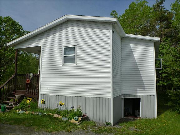 2nd image of 31 Woods Road