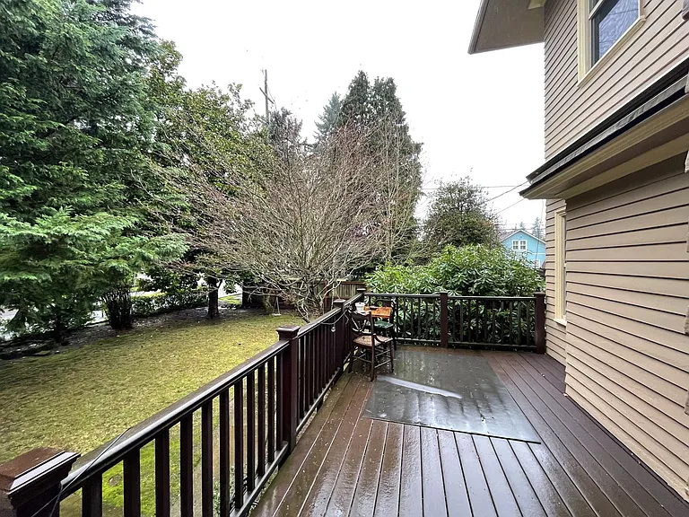 5514 NE Halsey St — Photo 30