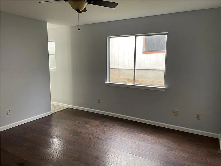 8303 Gallatin Dr — Photo 13