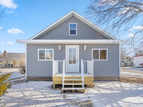 297 S Cass St, Morley, MI 49336