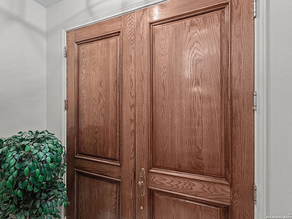 5th image of 8000 DONORE PL, Unit 26