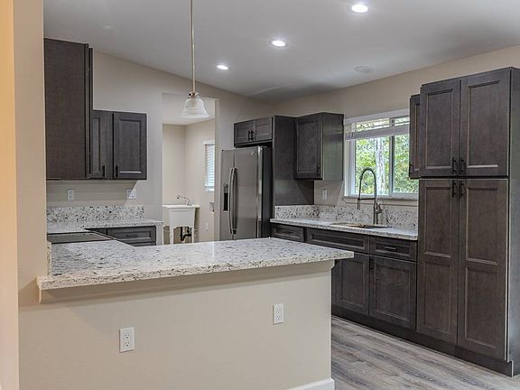 5th image of 16-2058 Bamboo Dr
