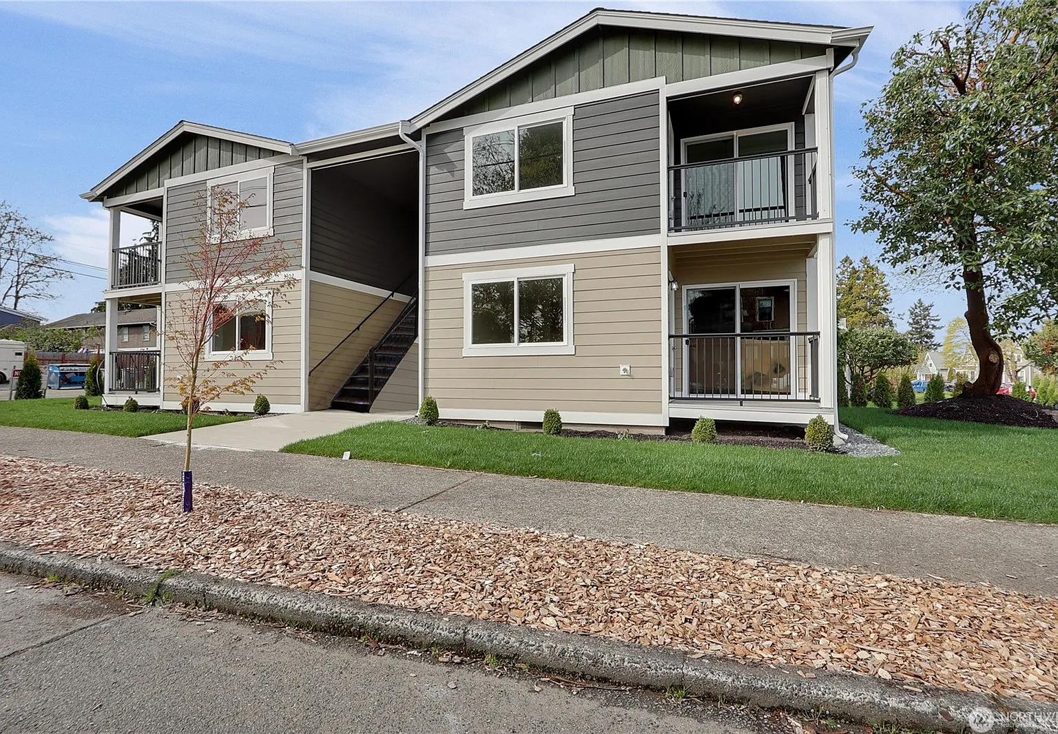 2 bed, 854 sqft, $2,145 — Photo 1