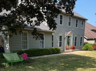 1099 W Jefferson Ave, Naperville, IL 60540