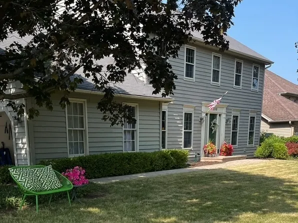 1099 W Jefferson Ave, Naperville, IL 60540