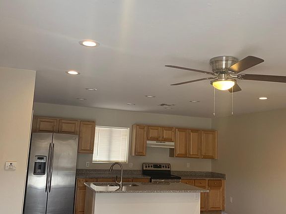 2nd image of 308 E Blacklidge Dr APT 1
