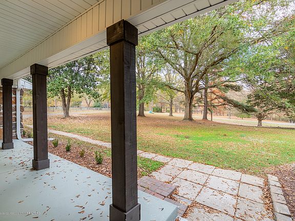 3rd image of 6005 Rolling Hills Dr
