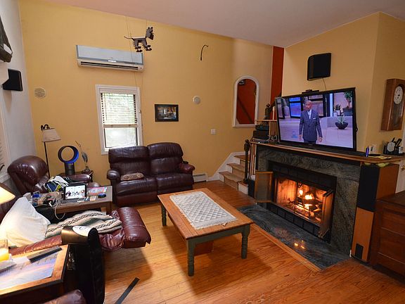 3rd image of 14 Linton Ave