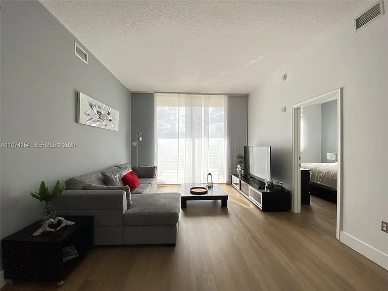 18800 NE 29th Ave #15 — Photo 8