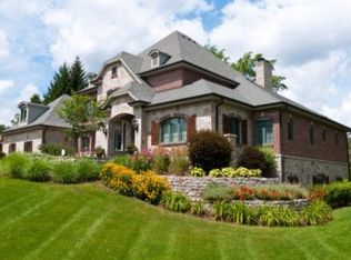 1920 Hawthorne Dr, Elm Grove, WI 53122