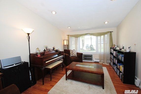 4th image of 45 Brittle Ln
