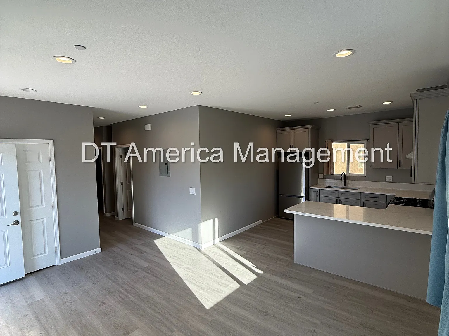 3 bed, 962 sqft, $2,750 — Photo 4