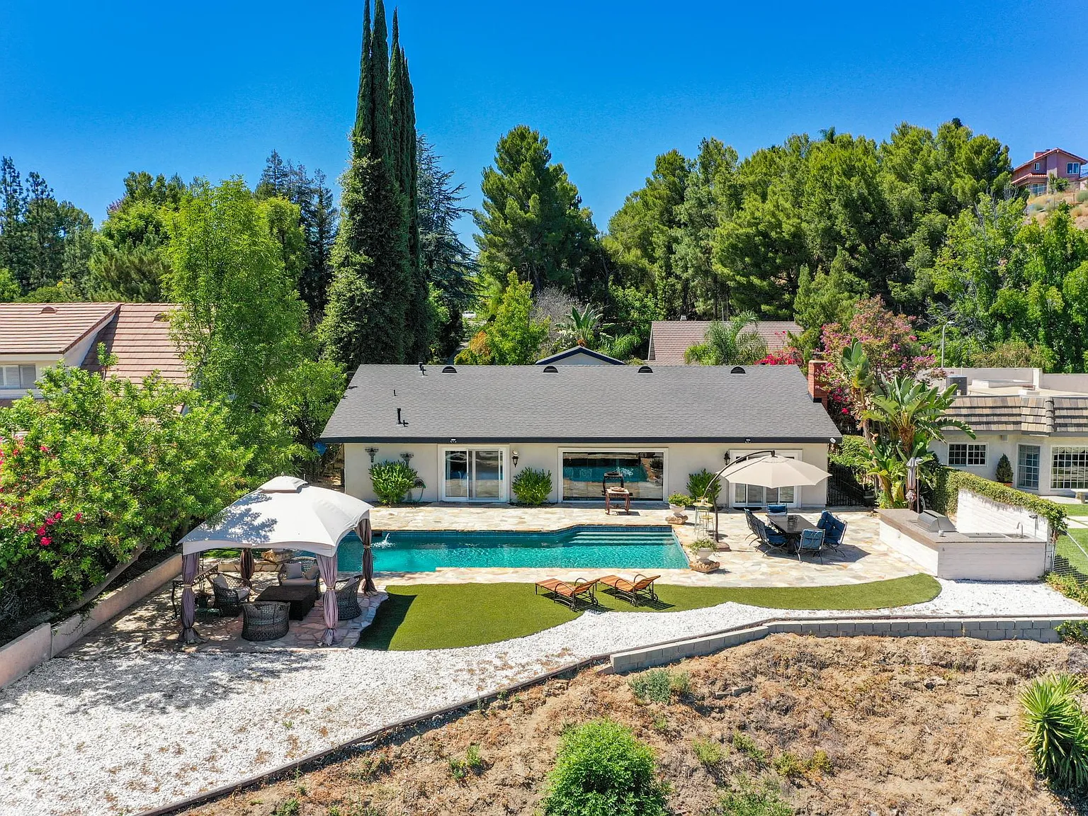 Nogales Dr, Tarzana — Photo 4