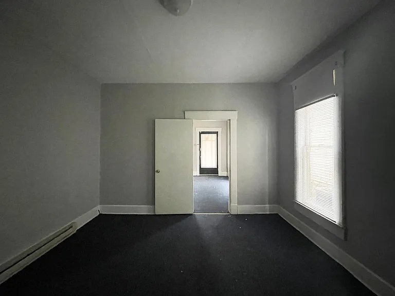 626-628 W Main St — Photo 30