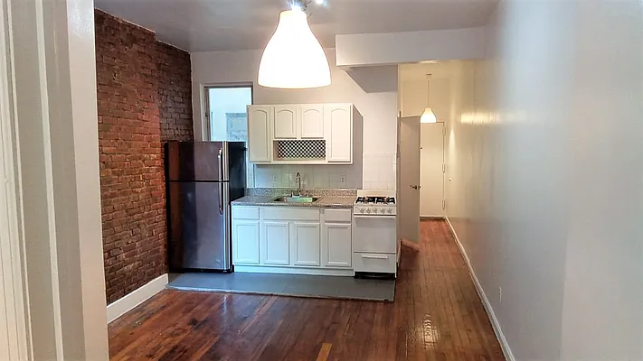 Rented by G Y B Realty Inc | media 2