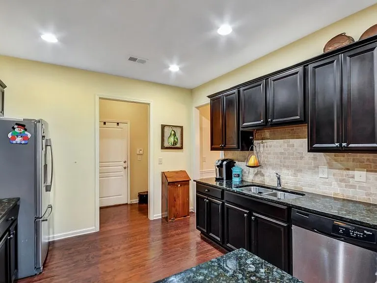 6035 Falls Landing Dr — Photo 16