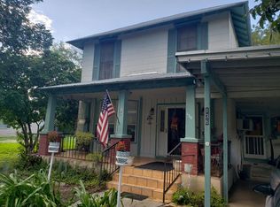 136 E Doughty St, Uvalde, TX 78801