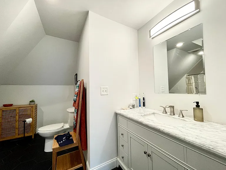 321 Lafayette St #2 — Photo 15