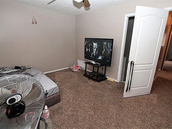 3rd image of 1617 Columbia St #B