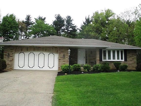 2nd image of 12560 Pinebrook Dr