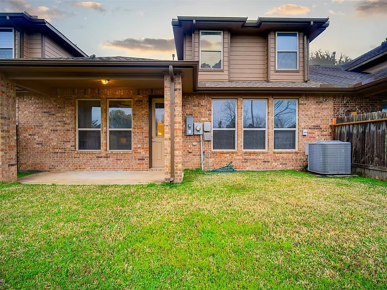 24111 Valencia Ridge Ln — Photo 44