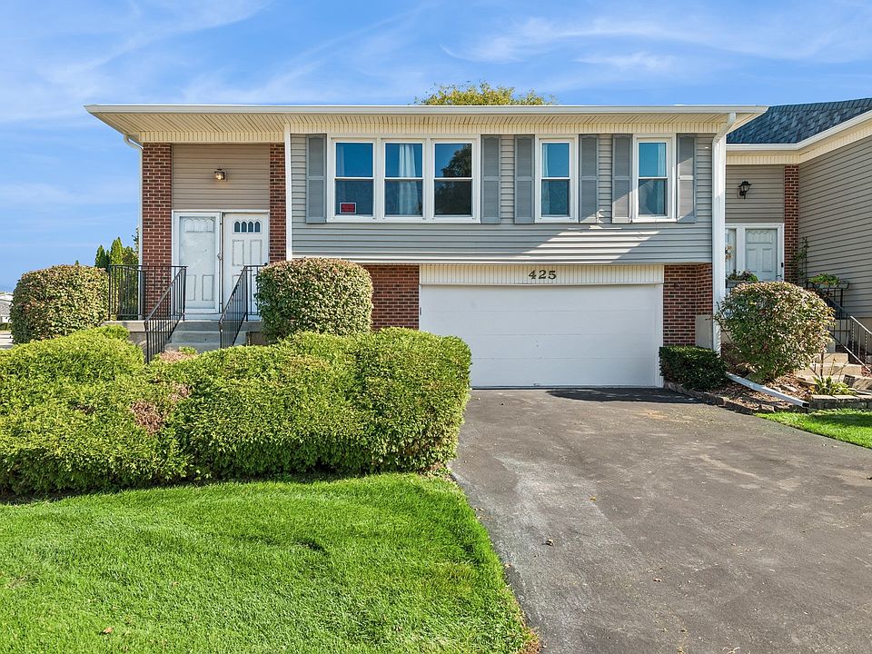 1st image of 425 Monet Cir #425