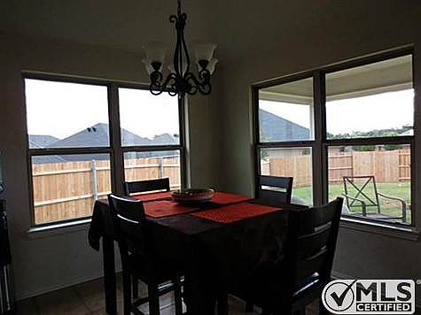 4th image of 2821 Greenway Dr