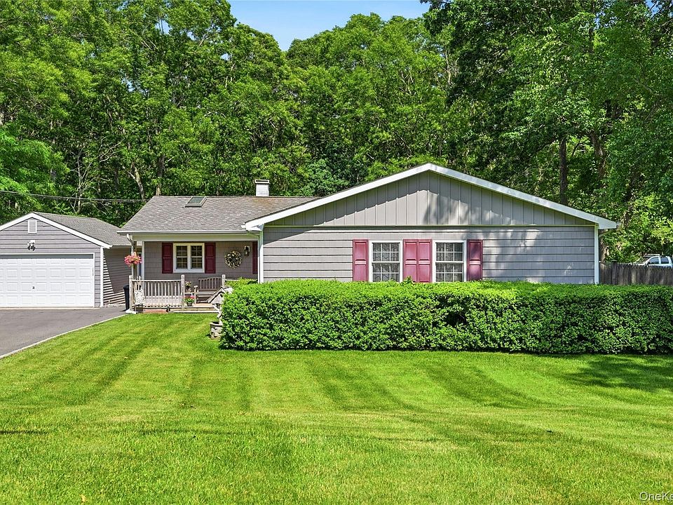 1st image of 480 Sleepy Hollow Drive
