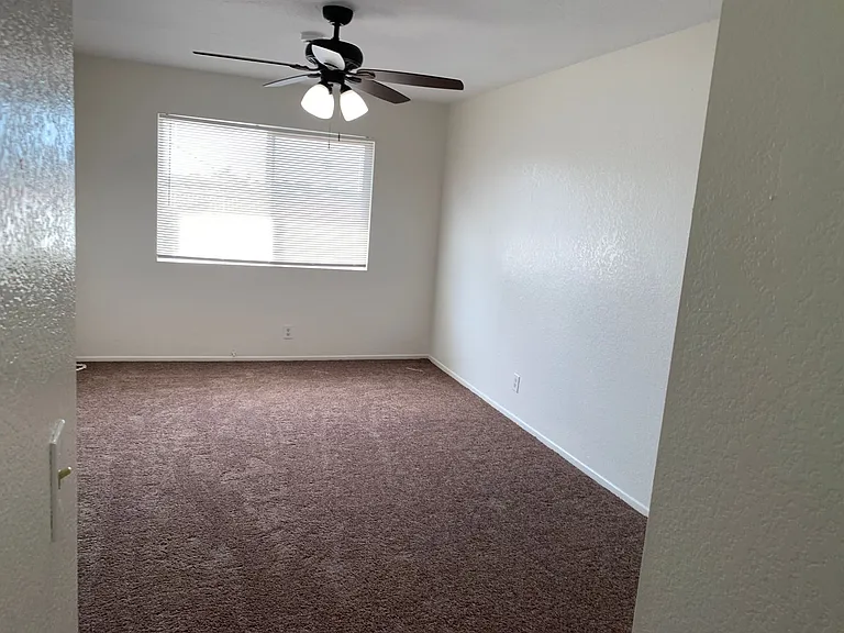 1440 Plaza Del Amo — Photo 6