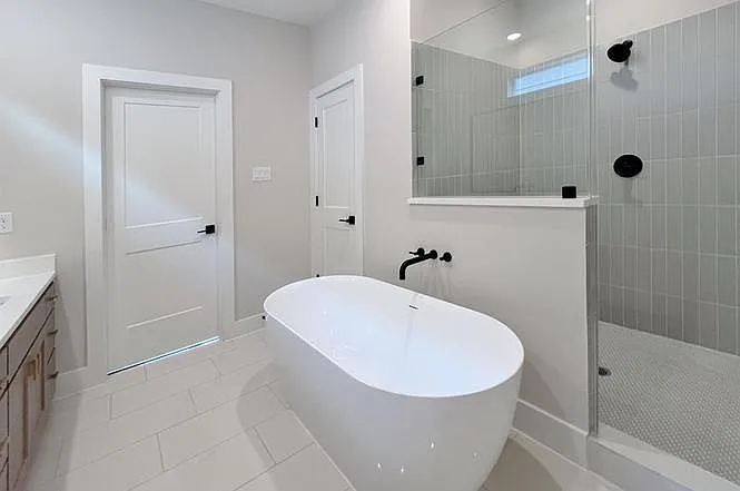 1806 Line St — Photo 15