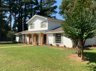 357 Cooley Ave, Grenada, MS 38901