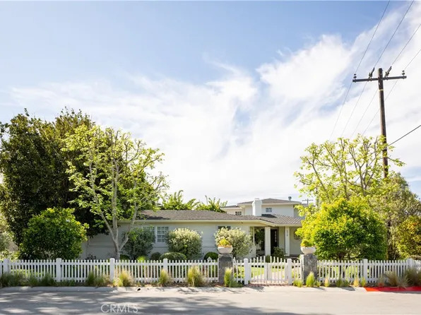 515 Kings Pl, Newport Beach, CA 92663