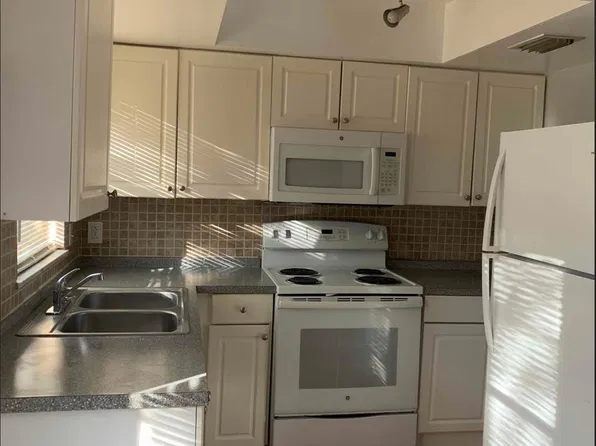 410 Palm Ave APT F, Fort Pierce, FL 34982