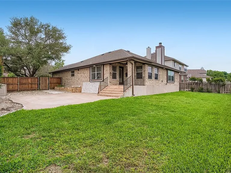 2920 Cajuiles Dr — Photo 33
