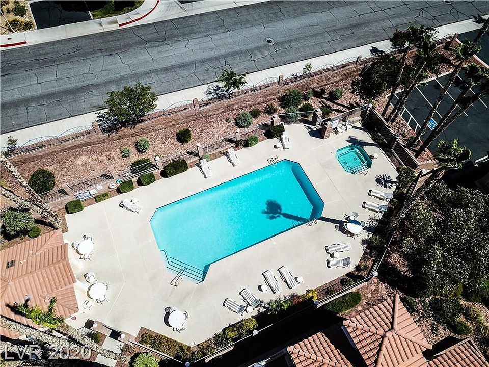 1st image of 104 Topsail Dr #0